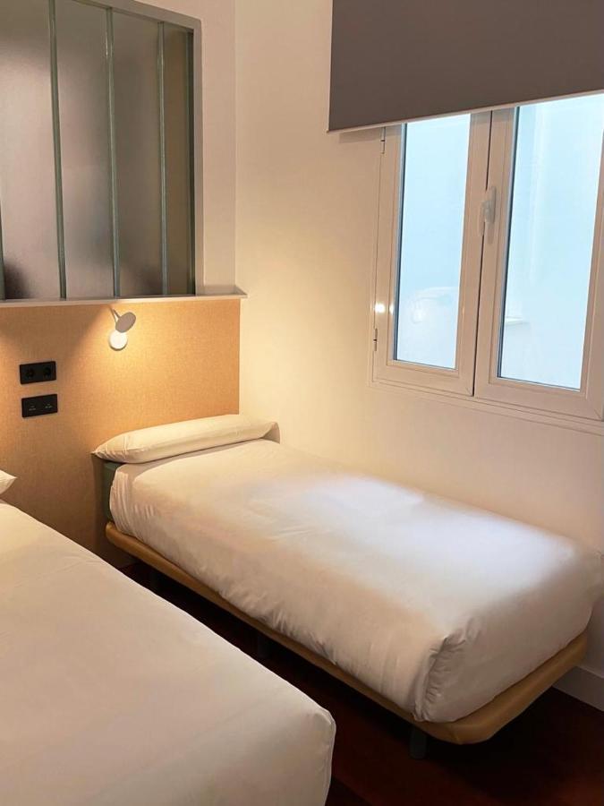 Catedral Square Apartment Sevilla Bagian luar foto