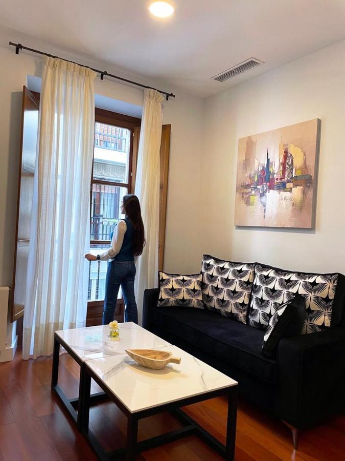 Catedral Square Apartment Sevilla Bagian luar foto